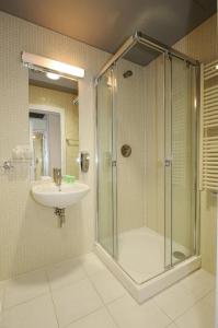 A bathroom at Hotel Solpark