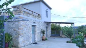 Vonkajšia záhrada v ubytovaní Mouri Village