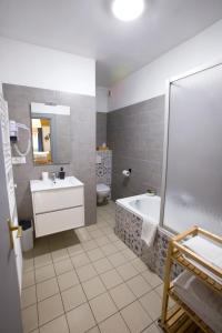 Koupelna v ubytování Chambres Chez Laurence