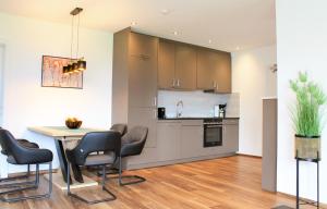 A kitchen or kitchenette at TheView Garden