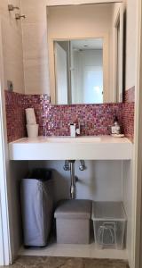 Kúpeľňa v ubytovaní Beach Penthouse + 27 fotografií