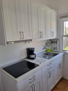 A kitchen or kitchenette at Bungalow Santa Fe de 2 habitaciones