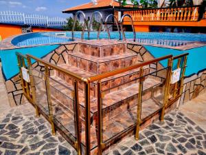Baseinas apgyvendinimo įstaigoje All inclusive luxury villa with sea view arba netoliese