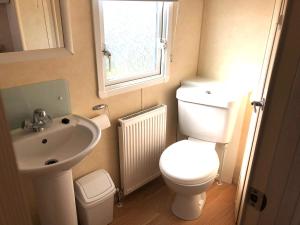 Hylton Park Silloth Caravan Holiday Homes的一间浴室