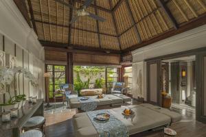 Posezení v ubytování Four Seasons Resort Bali at Jimbaran Bay + 37 fotografií