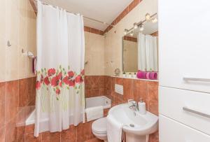 Kúpeľňa v ubytovaní Apartman Centar Glavaš + 36 fotografií