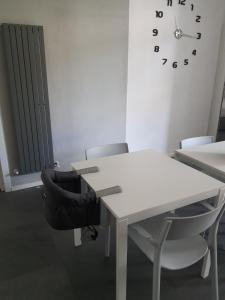 Fotografie z fotogalerie ubytování Casa Mirko - B & B con stazione ricarica auto elettriche parcheggio privato auto moto biciclette v destinaci Arezzo