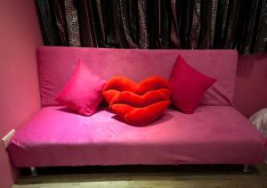 Llit o llits en una habitació de 羅東夜市EazyRoom