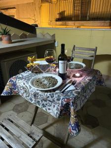 Nápoje v ubytovaní Ragusa exclusive flat with terrace & BBQ