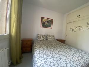 A bed or beds in a room at R121 - Apartamento Alorda park