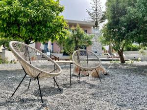 Vonkajšia záhrada v ubytovaní PETRA RESIDENCES IN LINDOS