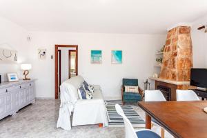 Φωτογραφία από το άλμπουμ του Bajos Maria Elena by dracmallorca σε Cala Santanyi +30 φωτογραφίες