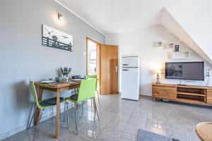 Kuchyň nebo kuchyňský kout v ubytování Meer Appartement