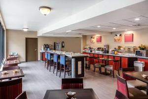 Ресторан / где поесть в Comfort Suites San Jose Airport