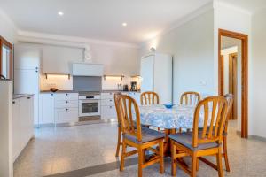 Kuchyň nebo kuchyňský kout v ubytování Casa Mediterranea Invierno