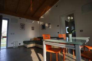 Gallery image of Camping Italia 90 Apartments in Domaso +24 photos