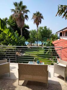 A garden outside Residence Araba Fenice Tropea