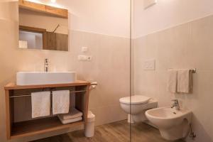Koupelna v ubytování Thusnelda Apartment B + 22 fotografií