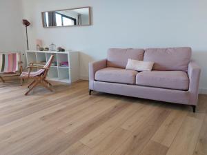 Le DenysPuech 55m2 plein centre avec jardin!的休息区