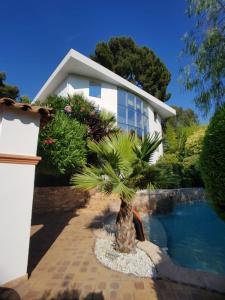 Gallery image of La Villa Saint Jean BAS DE VILLA in La Ciotat