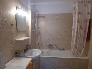 Koupelna v ubytování Apartment Victoria B 23 by Interhome