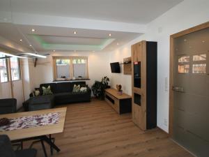 Fotografie z fotogalerie ubytování Apartment Haus Sonja by Interhome v destinaci Ginzling