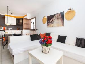 Kuchyňa alebo kuchynka v ubytovaní Apartment Edifici Port del Rei by Interhome