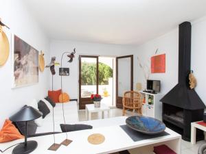Posedenie v ubytovaní Apartment Edifici Port del Rei by Interhome