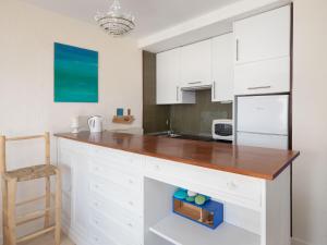 Majoituspaikan Apartment Montanar Cielo-2 by Interhome keittiö tai keittotila