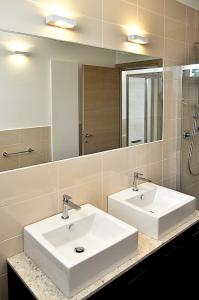 BB Hotels Aparthotel Bicocca tesisinde bir banyo