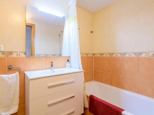 Koupelna v ubytování Apartment Entreplayas - Morro de Gos by Interhome