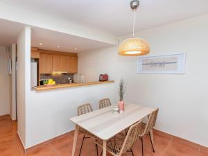 A kitchen or kitchenette at Apartment Green Mar H by Interhome