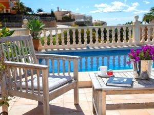 Balkón alebo terasa v ubytovaní Holiday Home Fleur by Interhome