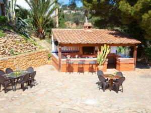 Vonkajšia záhrada v ubytovaní Holiday Home Fleur by Interhome