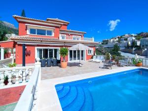 Bazén v ubytovaní Holiday Home Fleur by Interhome alebo v jeho blízkosti