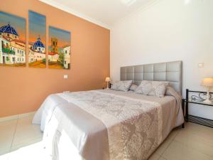 Posteľ alebo postele v izbe v ubytovaní Holiday Home Fleur by Interhome
