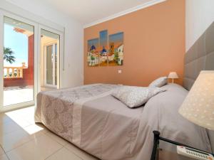 Posteľ alebo postele v izbe v ubytovaní Holiday Home Fleur by Interhome