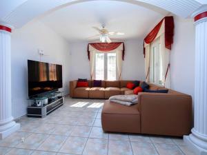 TV a/nebo společenská místnost v ubytování Villa Septimo Cielo by Interhome