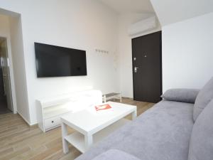 Gallery image of Apartment Anna-3 by Interhome in Jezera