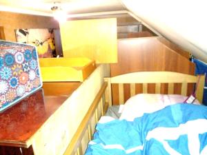Postel nebo postele na pokoji v ubytování BLUE Hostel - check message after booking
