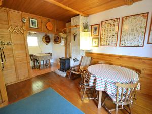 Khu vực ghế ngồi tại Holiday Home Marta +29 ảnh