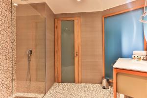 Koupelna v ubytování Carine Hotel Centar