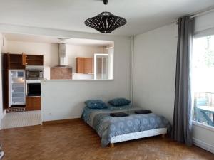 Gallery image of APPARTEMENT ENTIER A 2 MINUTES DU CENTRE VILLE in Melun