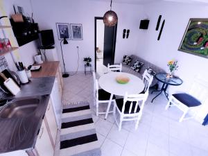 Η κουζίνα ή μικρή κουζίνα στο GET IN Apartments