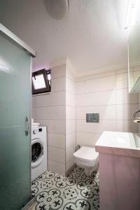 Um banheiro em Datça Gül Apart