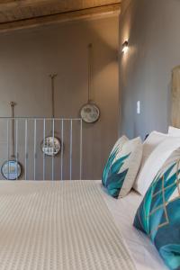 Posteľ alebo postele v izbe v ubytovaní Evangelia Casa, comfy stay, centrally, with views!