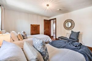 Letto o letti in una camera di Home 2 Mi to Hersheypark Work and Play!