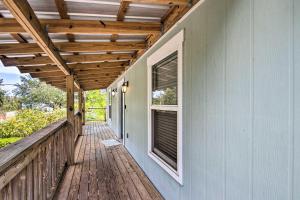 Fotografie z fotogalerie ubytování Pensacola Home - 2 Blocks From Boat Launch! v destinaci Pensacola
