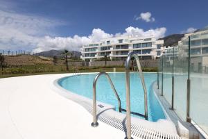 Afbeelding uit fotogalerij van 092 - Ultra Modern, Spacious Apartment With Private Garden & BBQ in Málaga