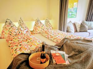 Postel nebo postele na pokoji v ubytování Sankt Moritz Spirit Piz Mezdi 15